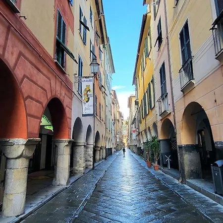 Piazzetta Della Torre Chiavari