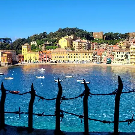 Piazzetta Della Torre Chiavari