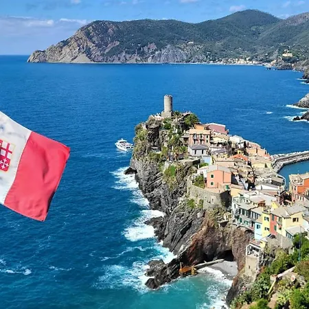 Piazzetta Della Torre *